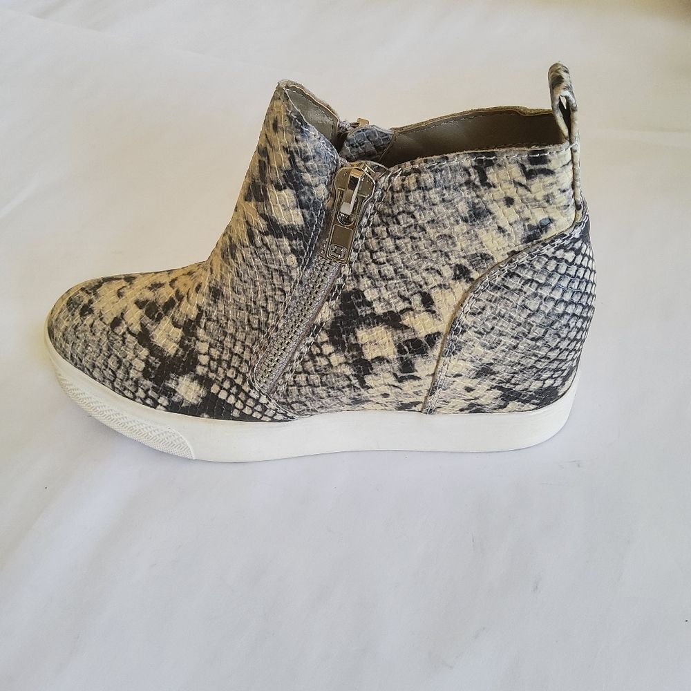New Steve Madden Wedgie Snakeskin Animal Print Ankle Wedge Boots Booties